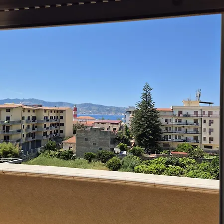 Lägenhet Panoramica Sullo Stretto